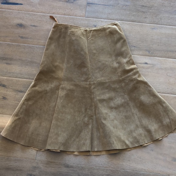 Seattle Suede Skirt for Eddie Bauer - Picture 1 of 6